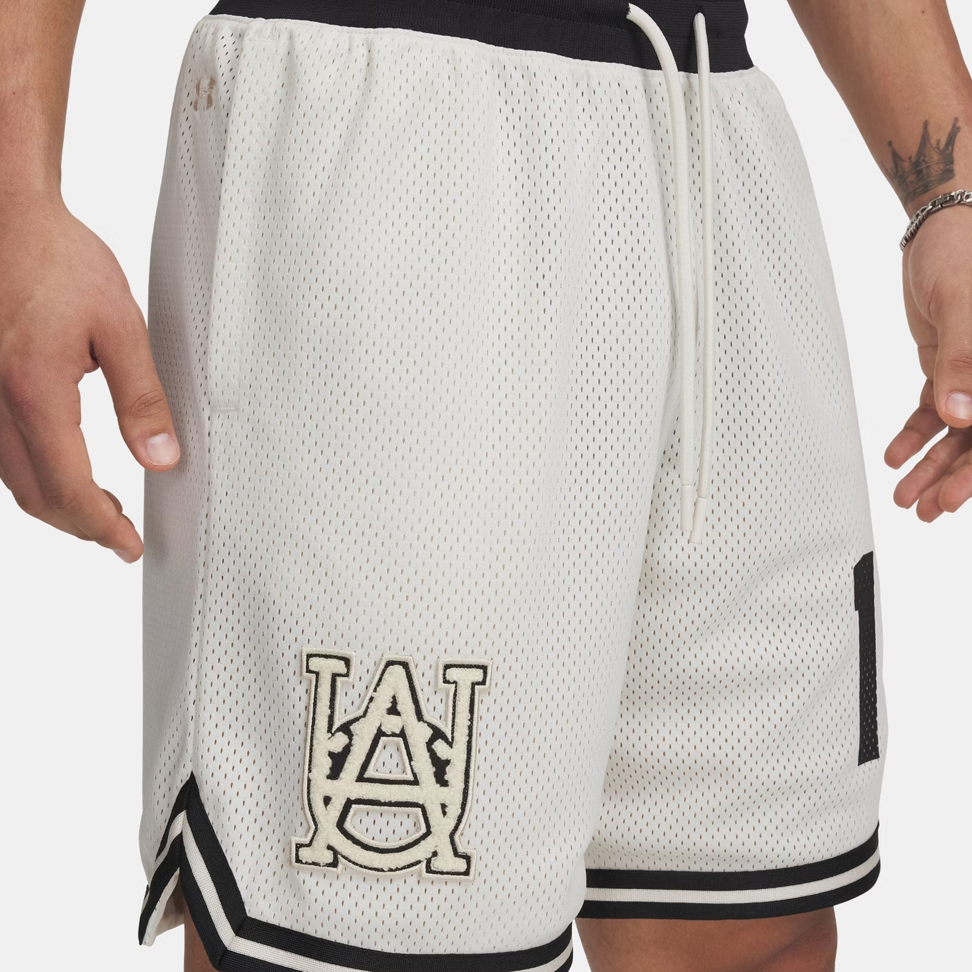 Under Armour Courtside Hoops Erkek Beyaz Basketbol Şortu