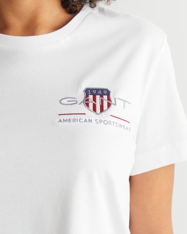  GANT Kadın Beyaz Regular Fit Bisiklet Yaka Logolu T-Shirt