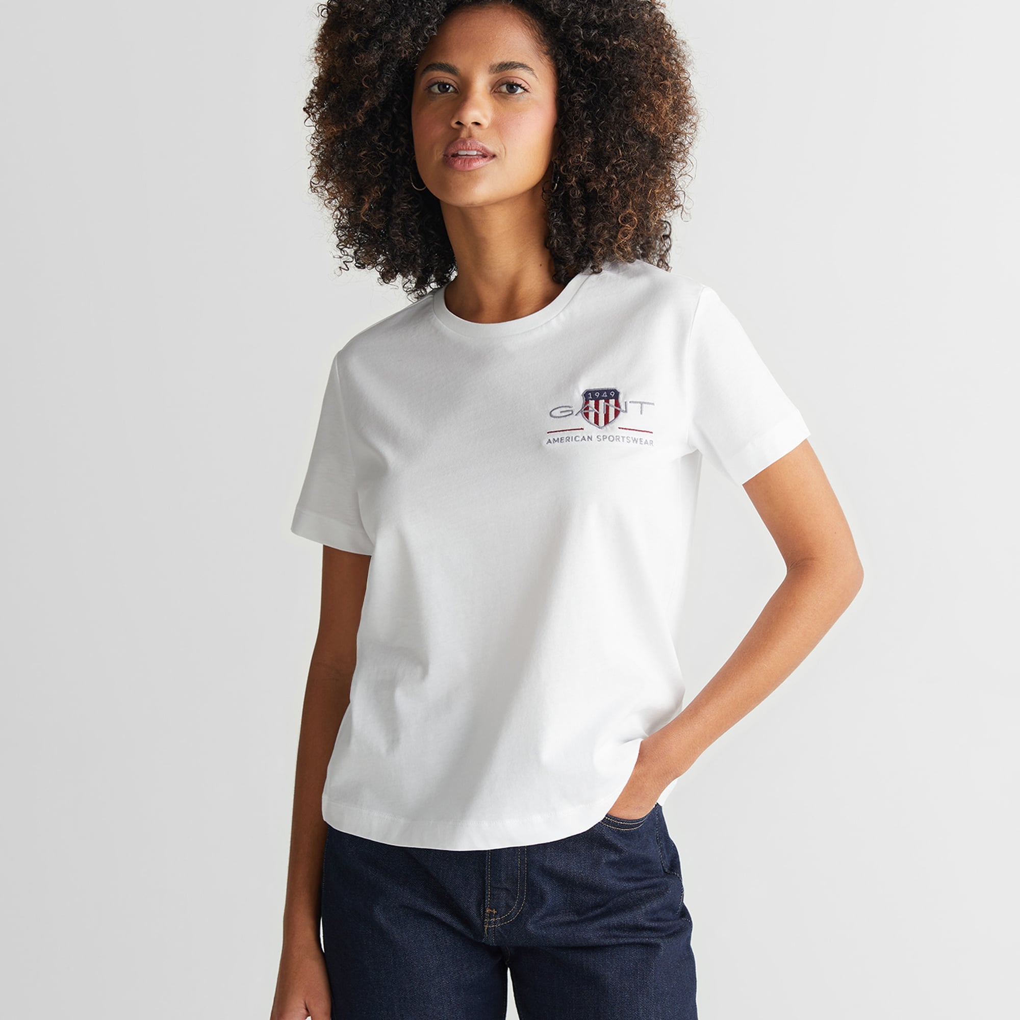 GANT Kadın Beyaz Regular Fit Bisiklet Yaka Logolu T-Shirt