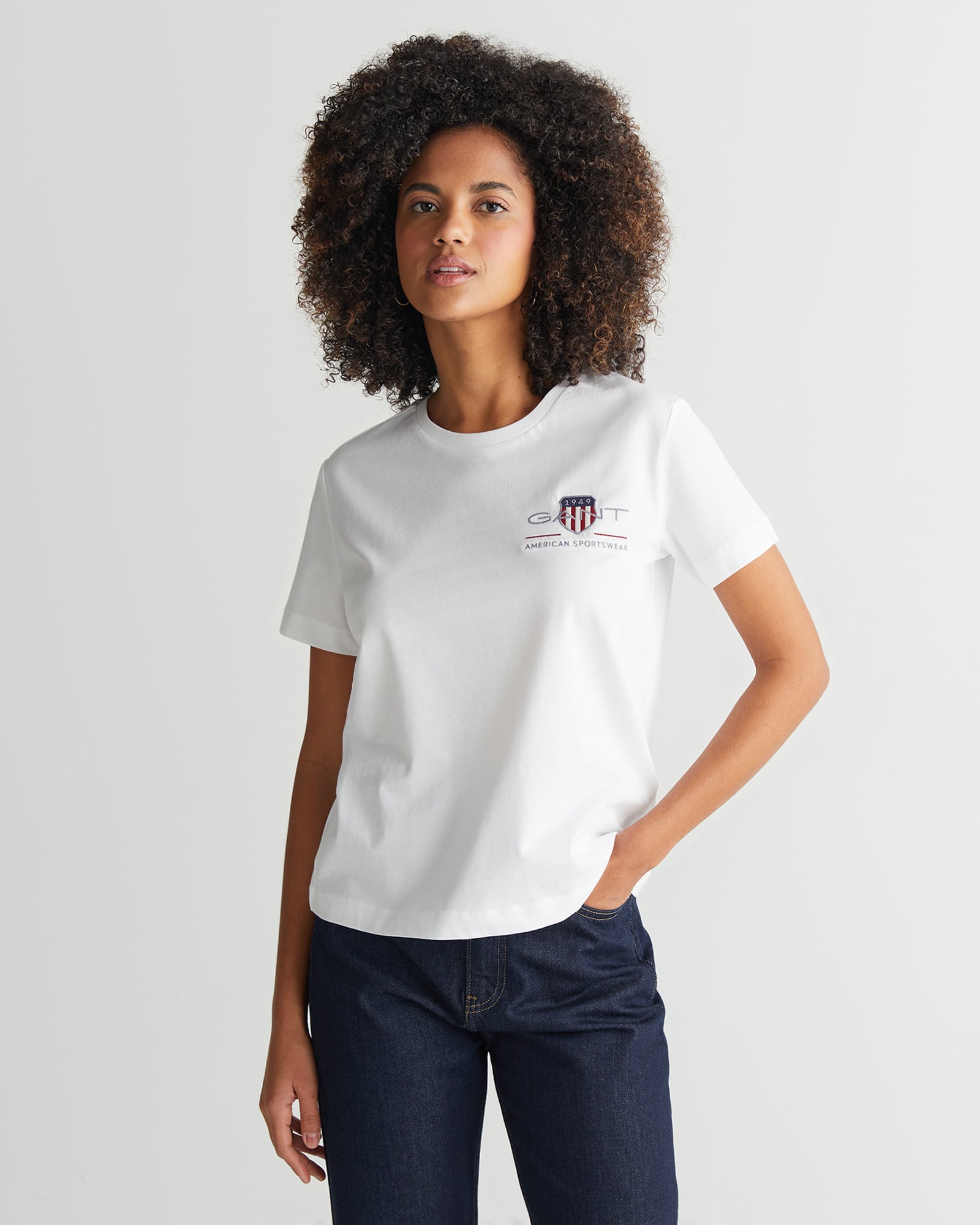  GANT Kadın Beyaz Regular Fit Bisiklet Yaka Logolu T-Shirt