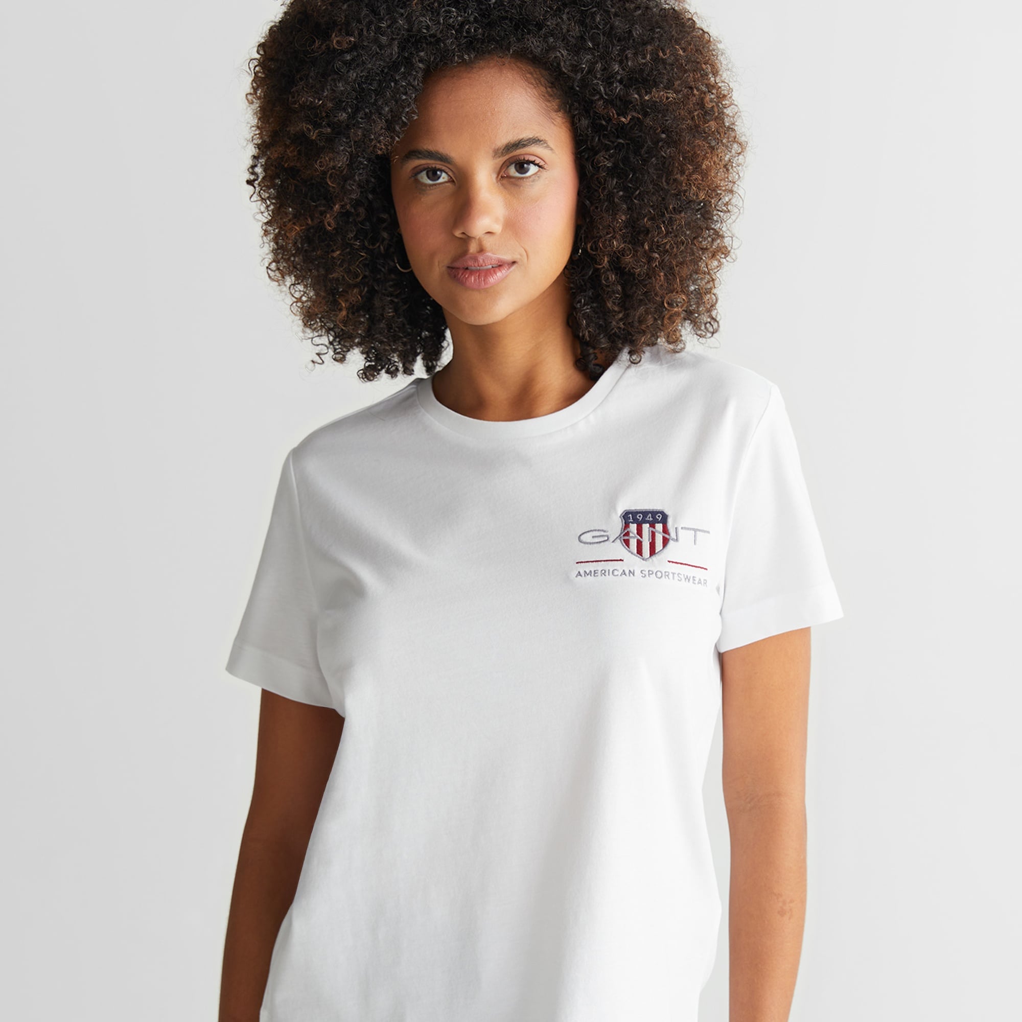 GANT Kadın Beyaz Regular Fit Bisiklet Yaka Logolu T-Shirt