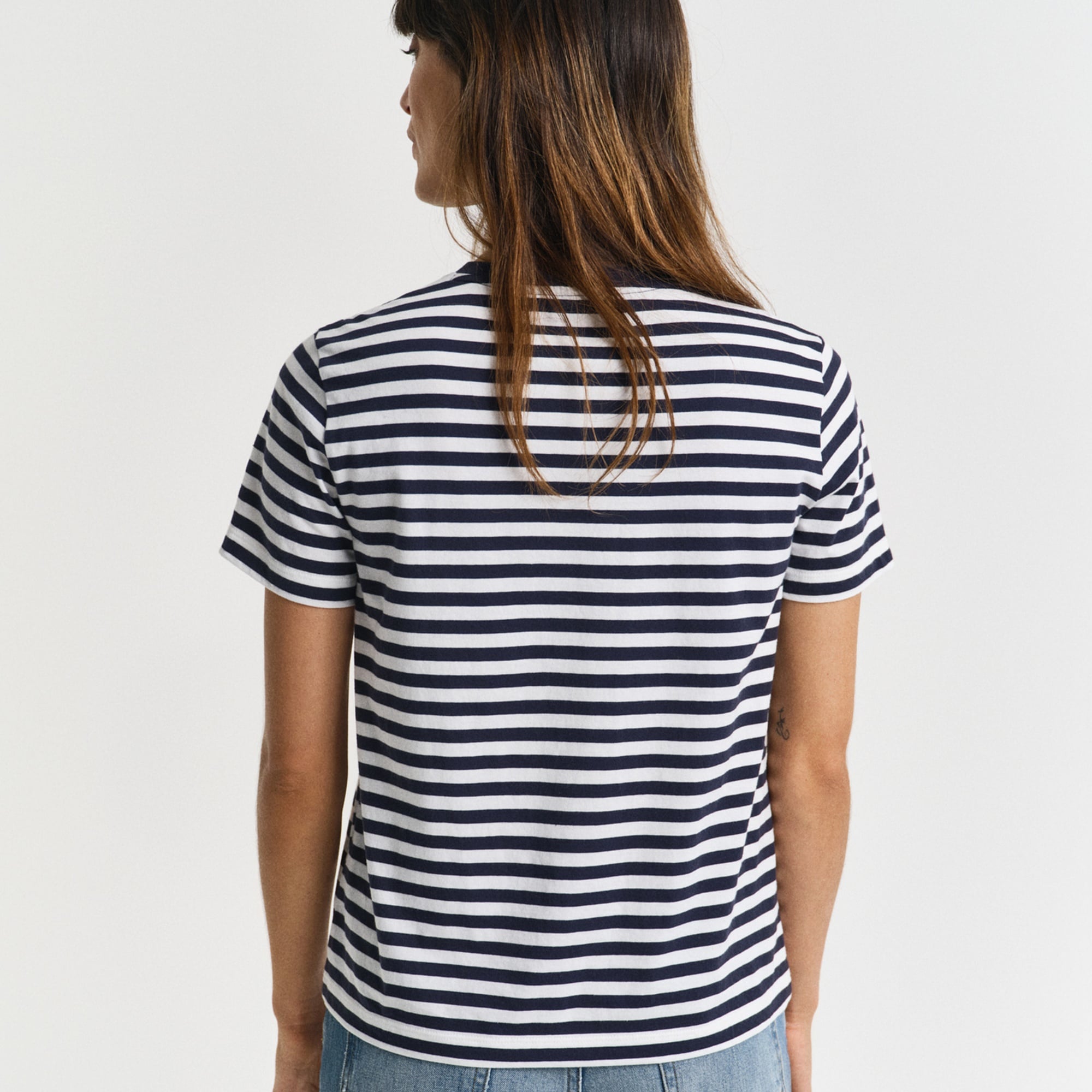 GANT Kadın Lacivert Regular Fit Bisiklet Yaka Çizgili T-Shirt