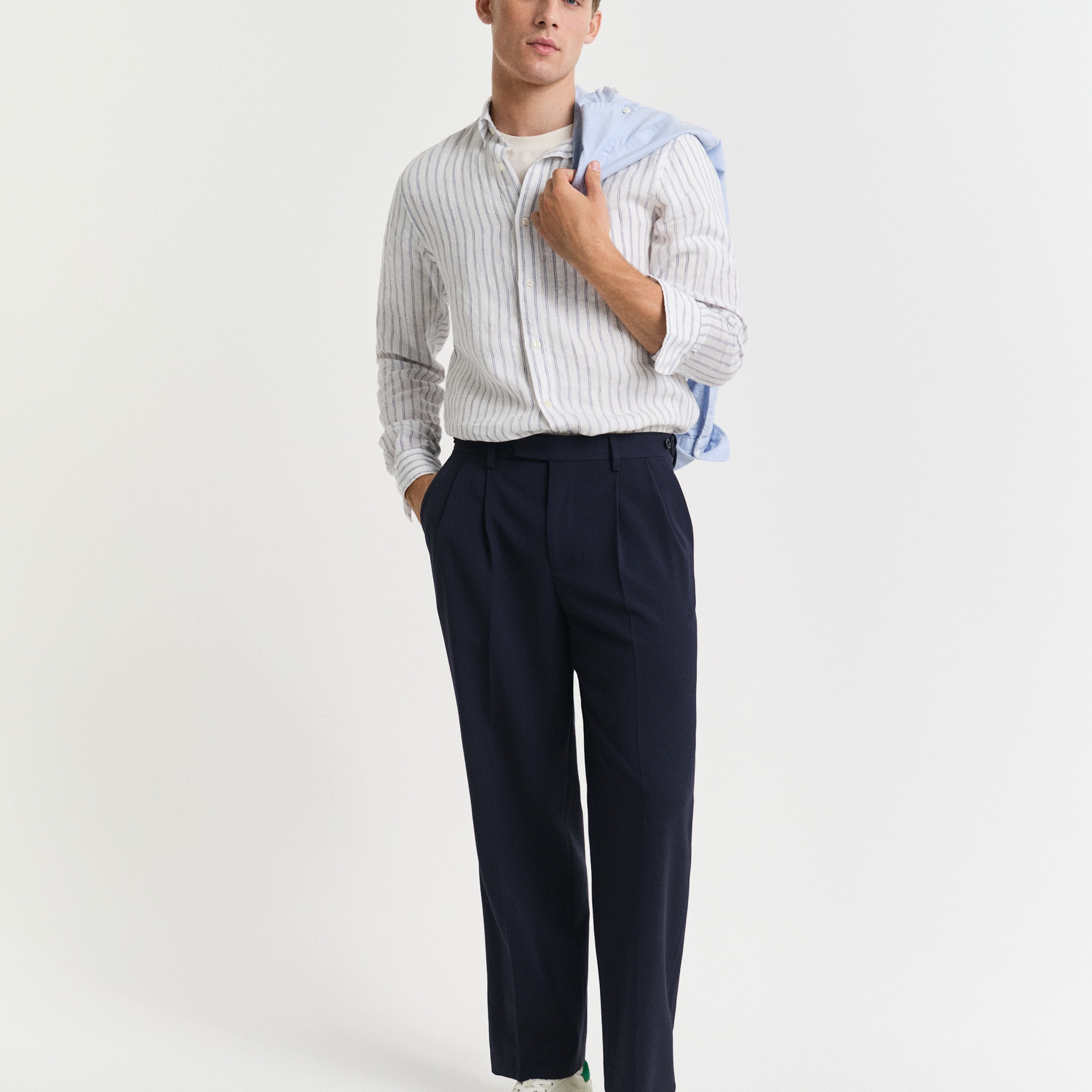 GANT Erkek Beyaz Regular Fit Düğmeli Yaka Çizgili Gömlek