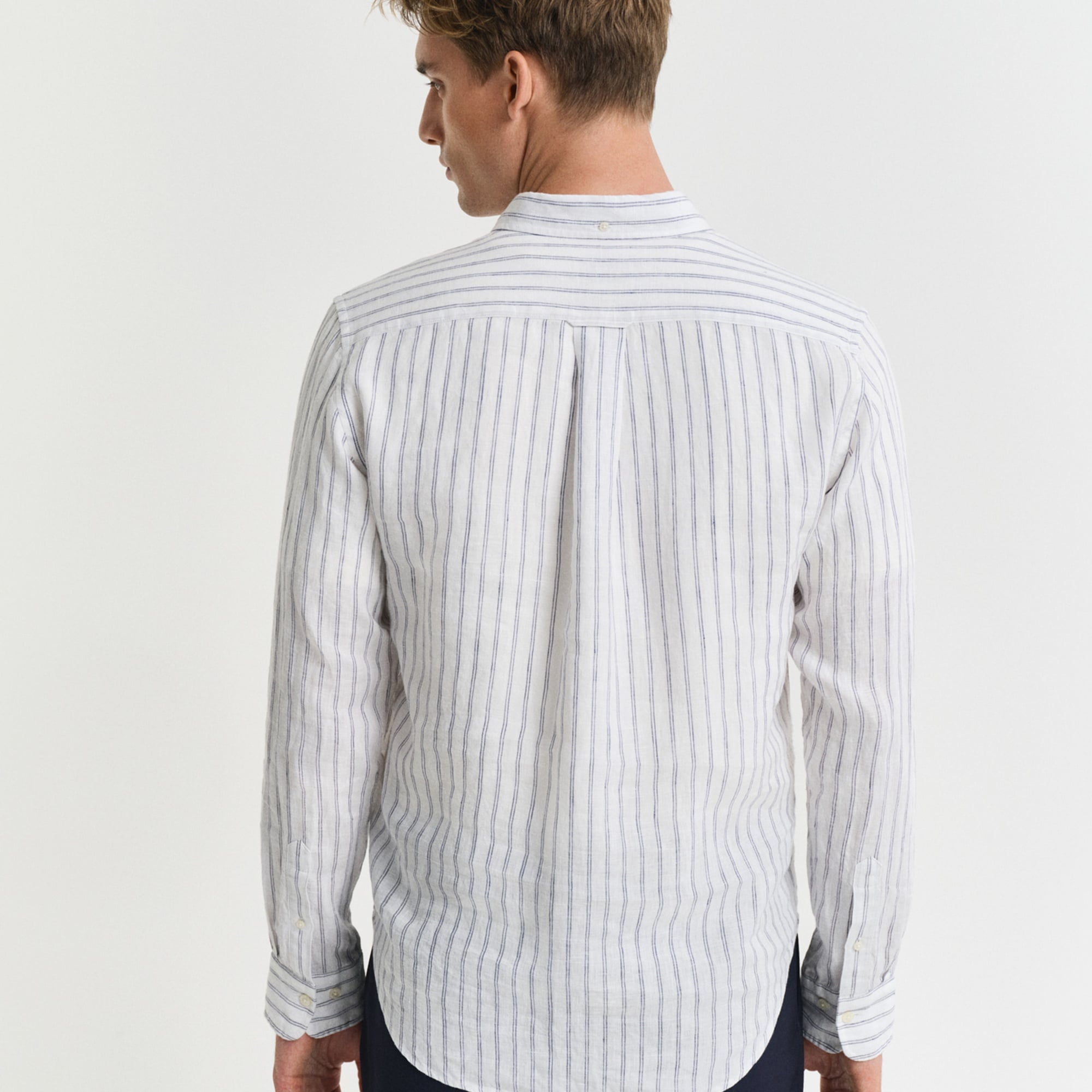 GANT Erkek Beyaz Regular Fit Düğmeli Yaka Çizgili Gömlek