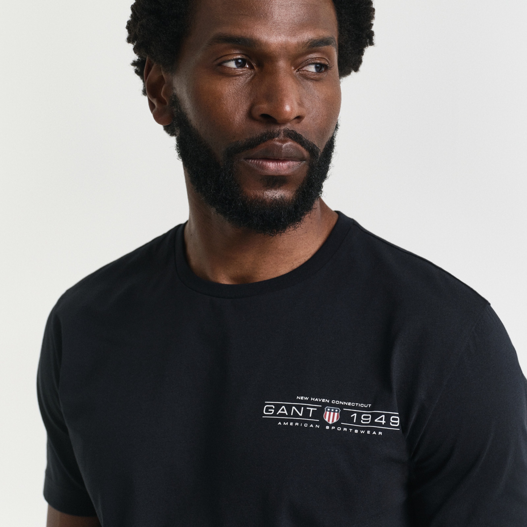 GANT Erkek Siyah Regular Fit Bisiklet Yaka Logolu T-Shirt