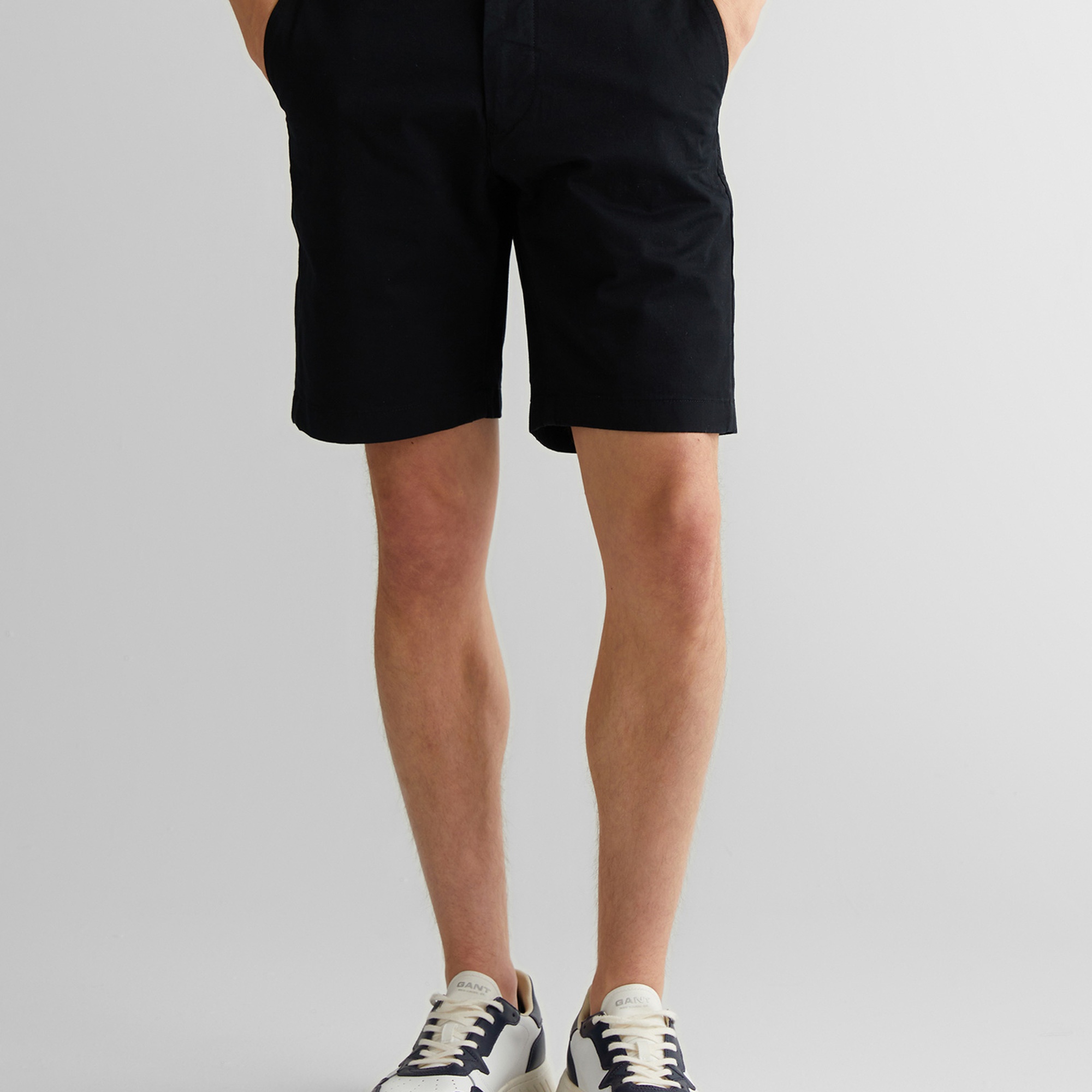 GANT Erkek Siyah Slim Fit Şort