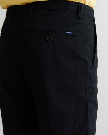  GANT Erkek Siyah Slim Fit Şort