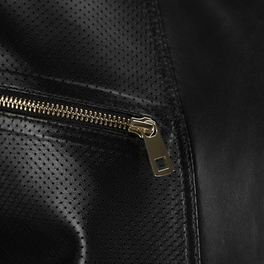  Kadın Siyah Perfore Detaylı Deri Ceket