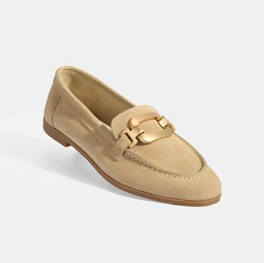  Kadın Krem Metal Aksesuarlı Süet Loafer