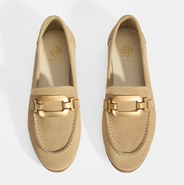  Kadın Krem Metal Aksesuarlı Süet Loafer