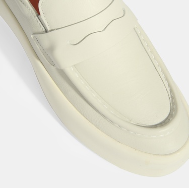  Erkek Krem Slip-On Deri Loafer