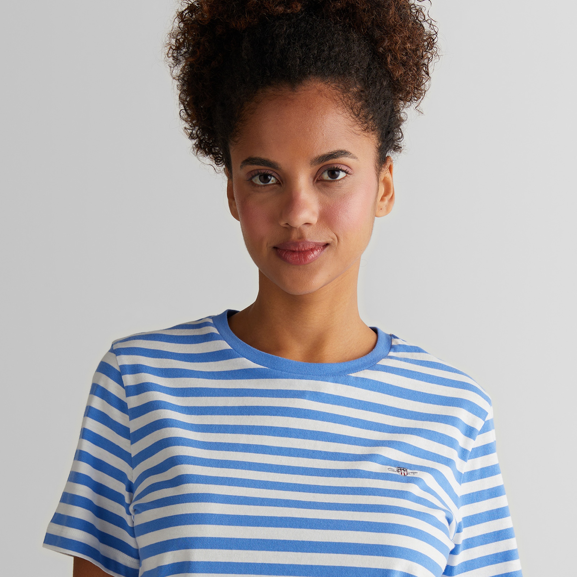 GANT Kadın Mavi Regular Fit Bisiklet Yaka Çizgili T-Shirt