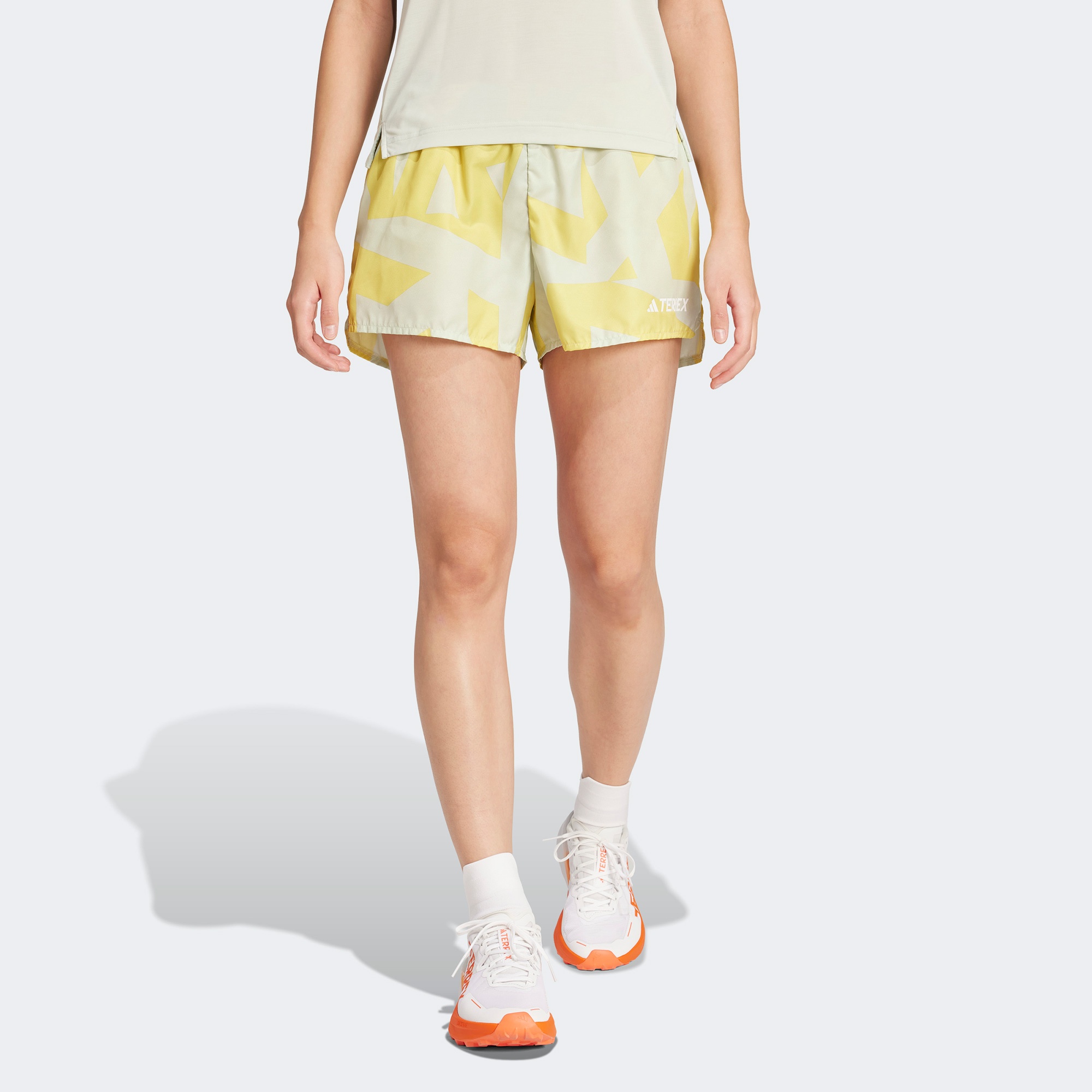 adidas Wmt Ligh Sh Aop Kadın Sarı Koşu Şortu