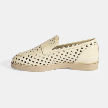  Kadın Bej Perforeli Rugan Loafer