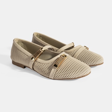  Kadın Bej Metal Toka Aksesuarlı Deri Babet