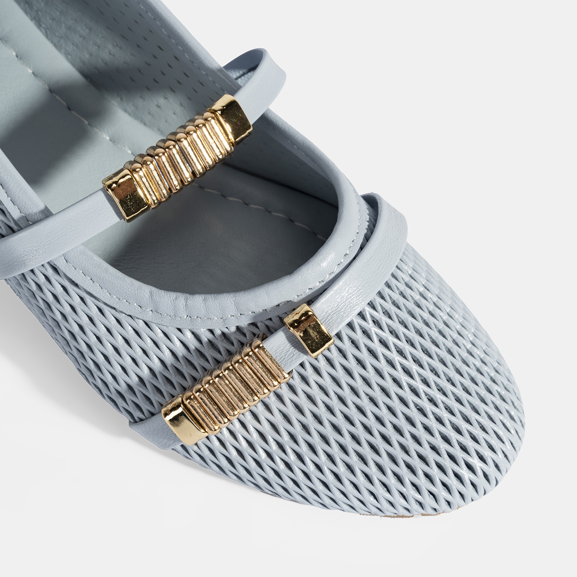 Kadın Mavi Metal Toka Aksesuarlı Deri Babet