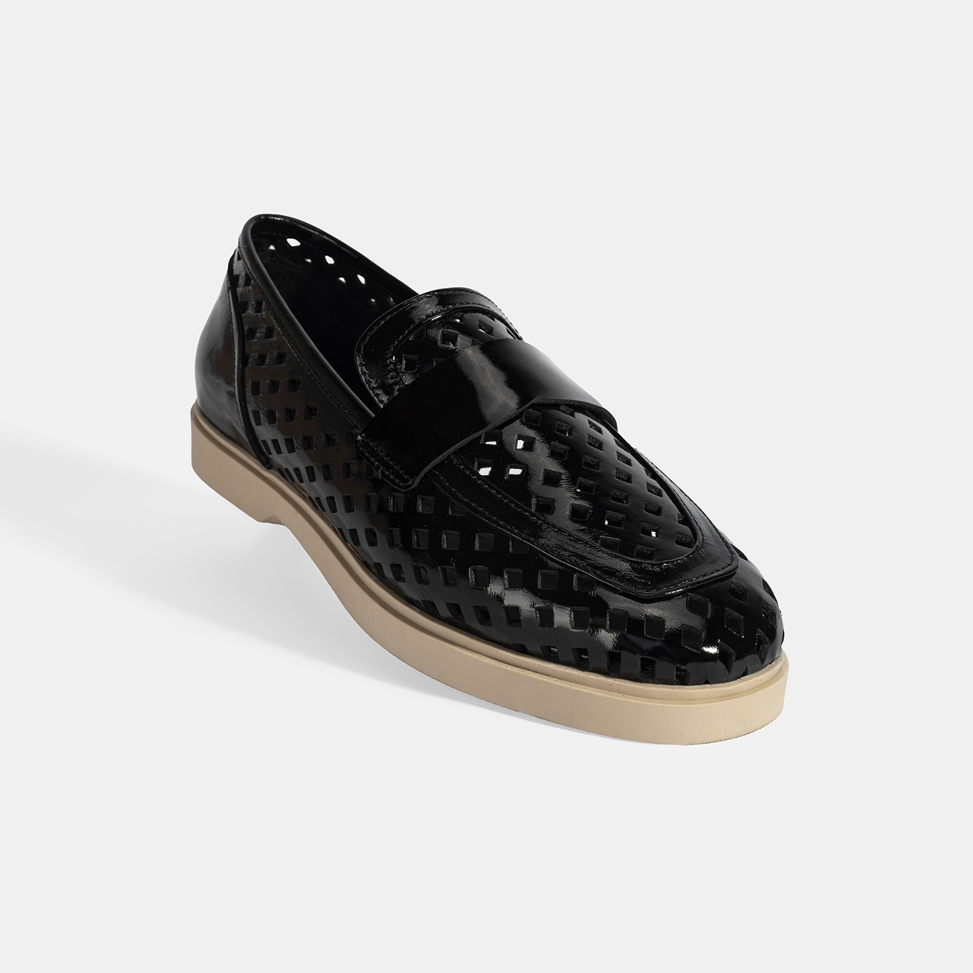 Kadın Siyah Perforeli Rugan Loafer