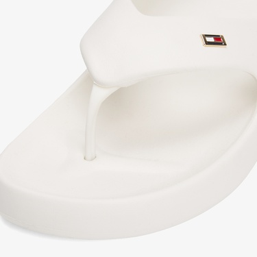  Tommy Hilfiger Comfort Beach Kadın Beyaz Terlik