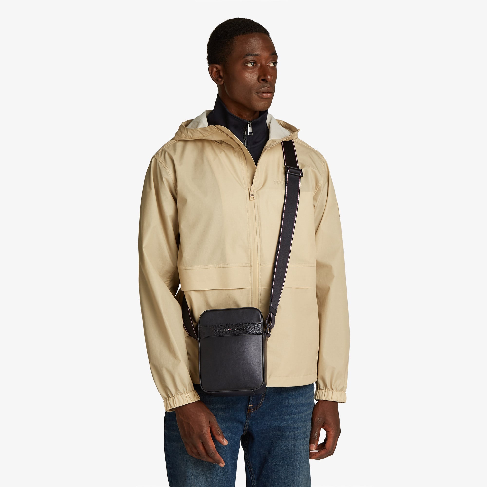 Tommy Hilfiger Corp Mini Erkek Siyah Çapraz Çanta