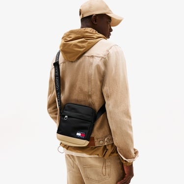  Tommy Hilfiger Ess Daily Squared Erkek Siyah El Çantası