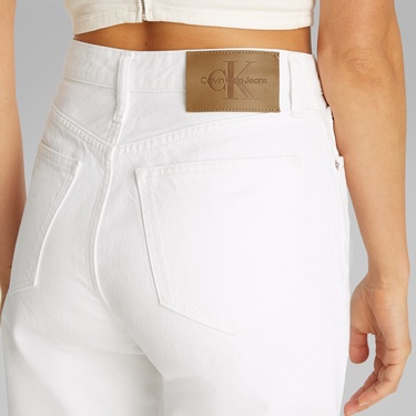 Calvin Klein Authentic Slim Straight Kadın Beyaz Jean