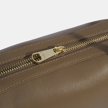  Limited Edition Kahve Kadın Yaprak Detaylı Deri Omuz Çantası