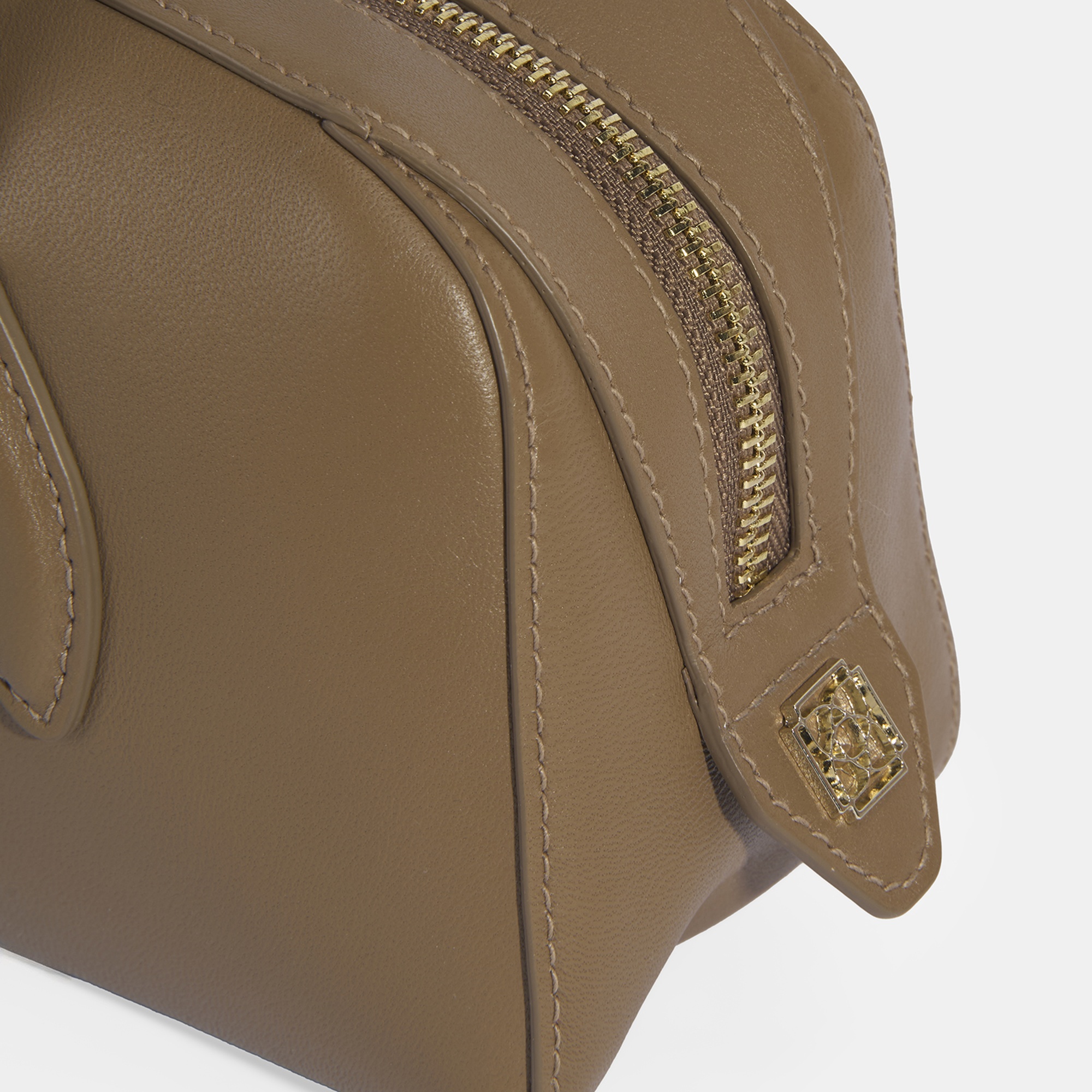 Limited Edition Kahve Kadın Yaprak Detaylı Deri Omuz Çantası