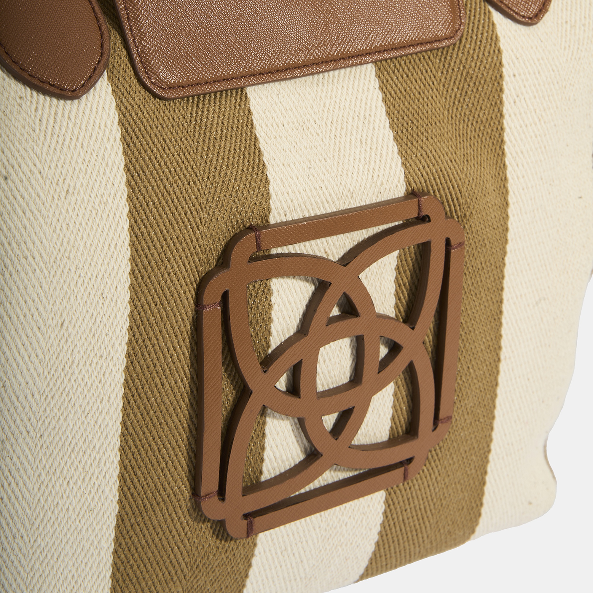 Kadın Monogram Logolu Vizon Çizgili Kumaş Midi Omuz Çantası