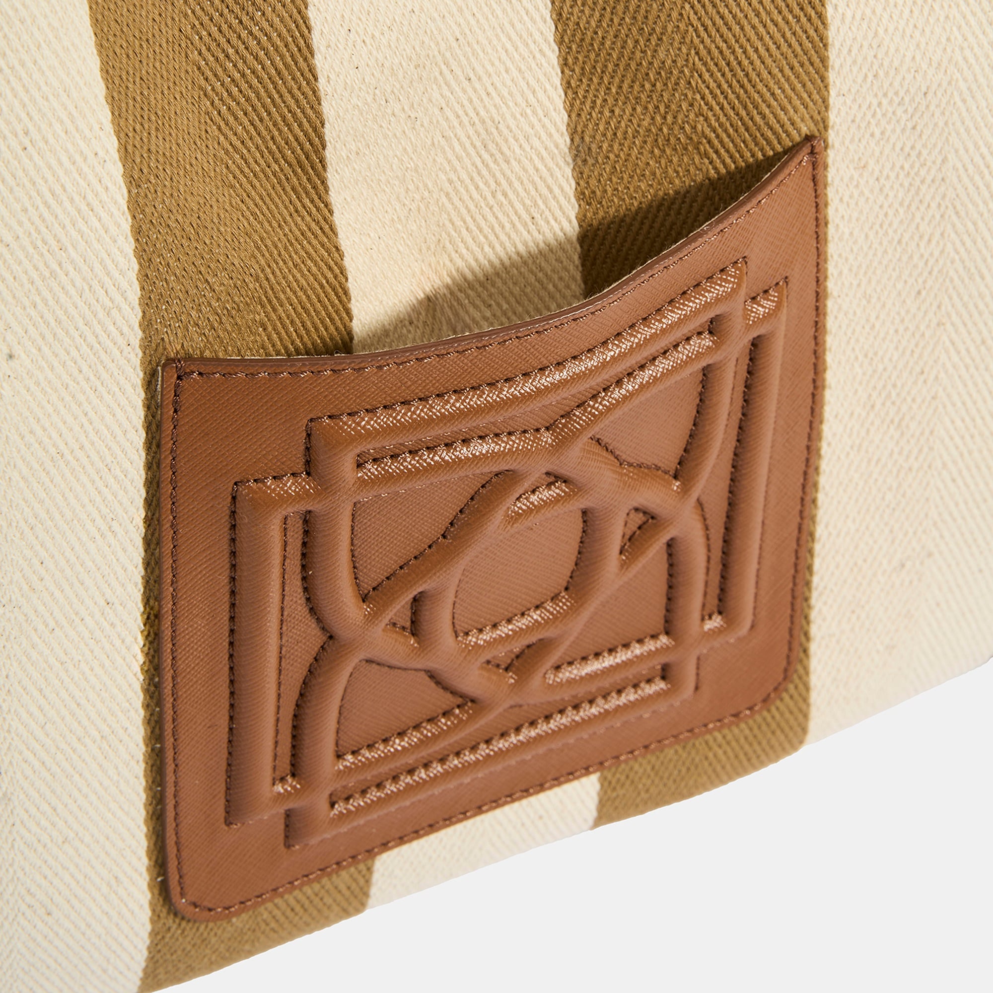 Kadın Monogram Logolu Vizon Çizgili Kumaş Omuz Çantası