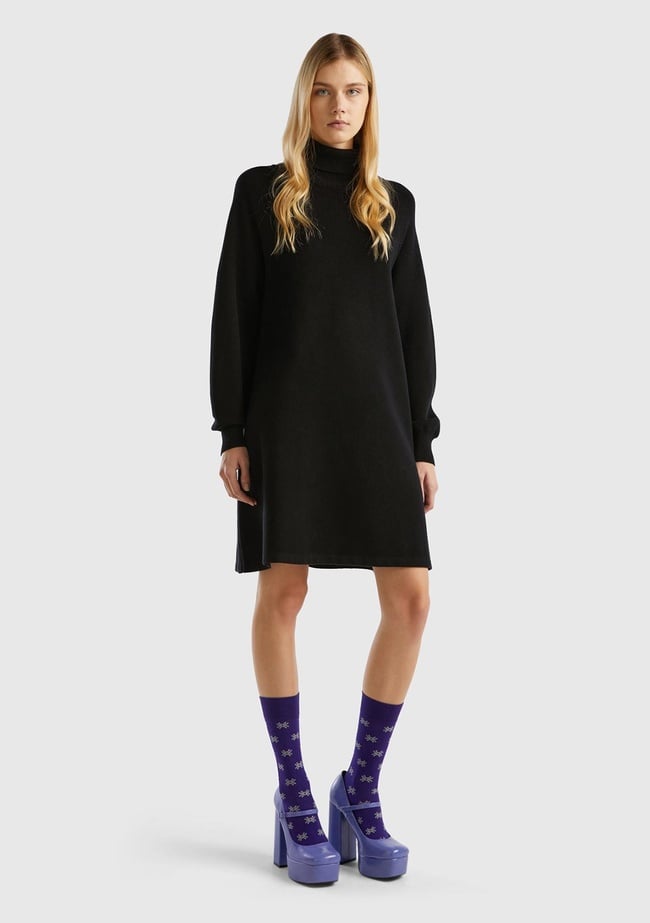  Kadın Siyah Koton Karışımlı Balıkçı Yaka Diz Midi Elbise