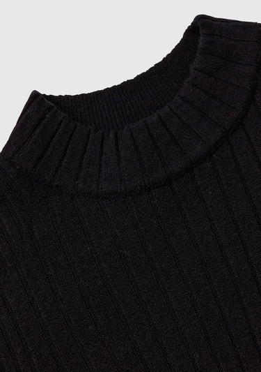  Kadın Siyah Yün Karışımlı Kol Ucu Yırtmaçlı Yarım Balıkçı Kazak