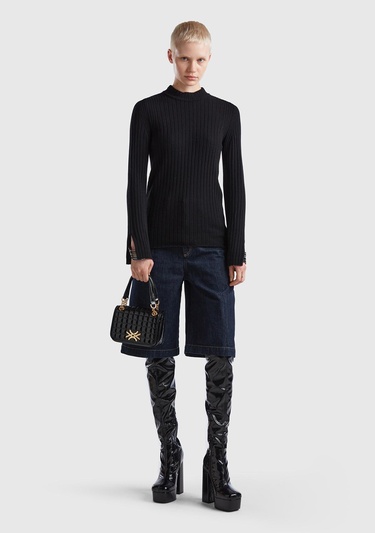  Kadın Siyah Yün Karışımlı Kol Ucu Yırtmaçlı Yarım Balıkçı Kazak