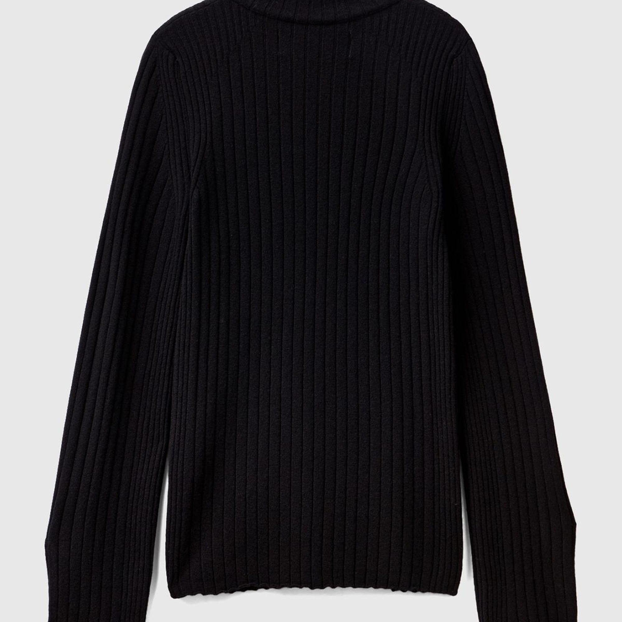 Kadın Siyah Yün Karışımlı Kol Ucu Yırtmaçlı Yarım Balıkçı Kazak