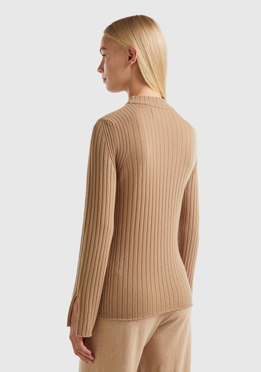  Kadın Kahverengi Yün Karışımlı Kol Ucu Yırtmaçlı Yarım Balıkçı Kazak