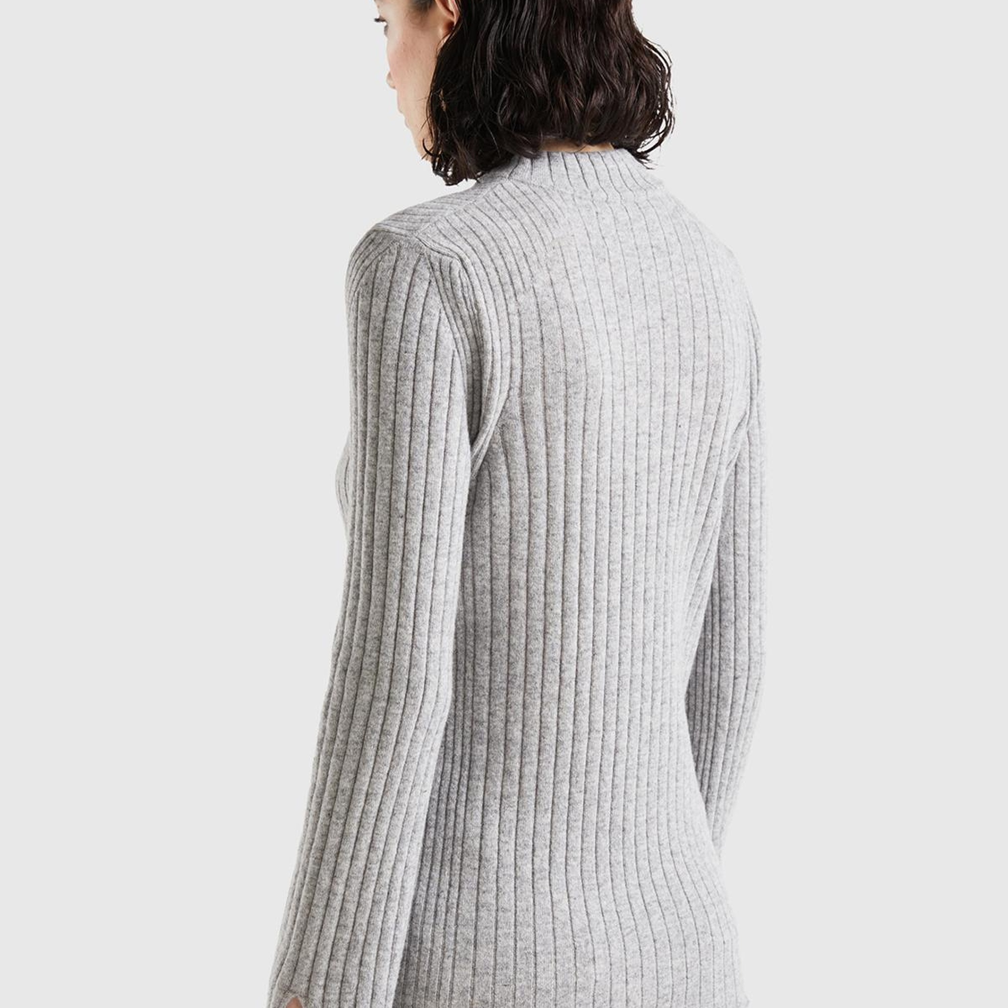 Kadın Gri Melanj Yün Karışımlı Kol Ucu Yırtmaçlı Yarım Balıkçı Kazak