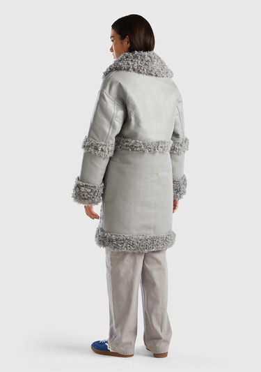  Kadın Açık Gri Suni Deri Palto