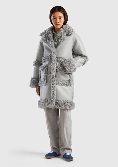  Kadın Açık Gri Suni Deri Palto