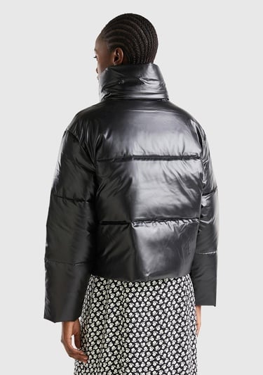  Kadın Siyah Pufa Mont