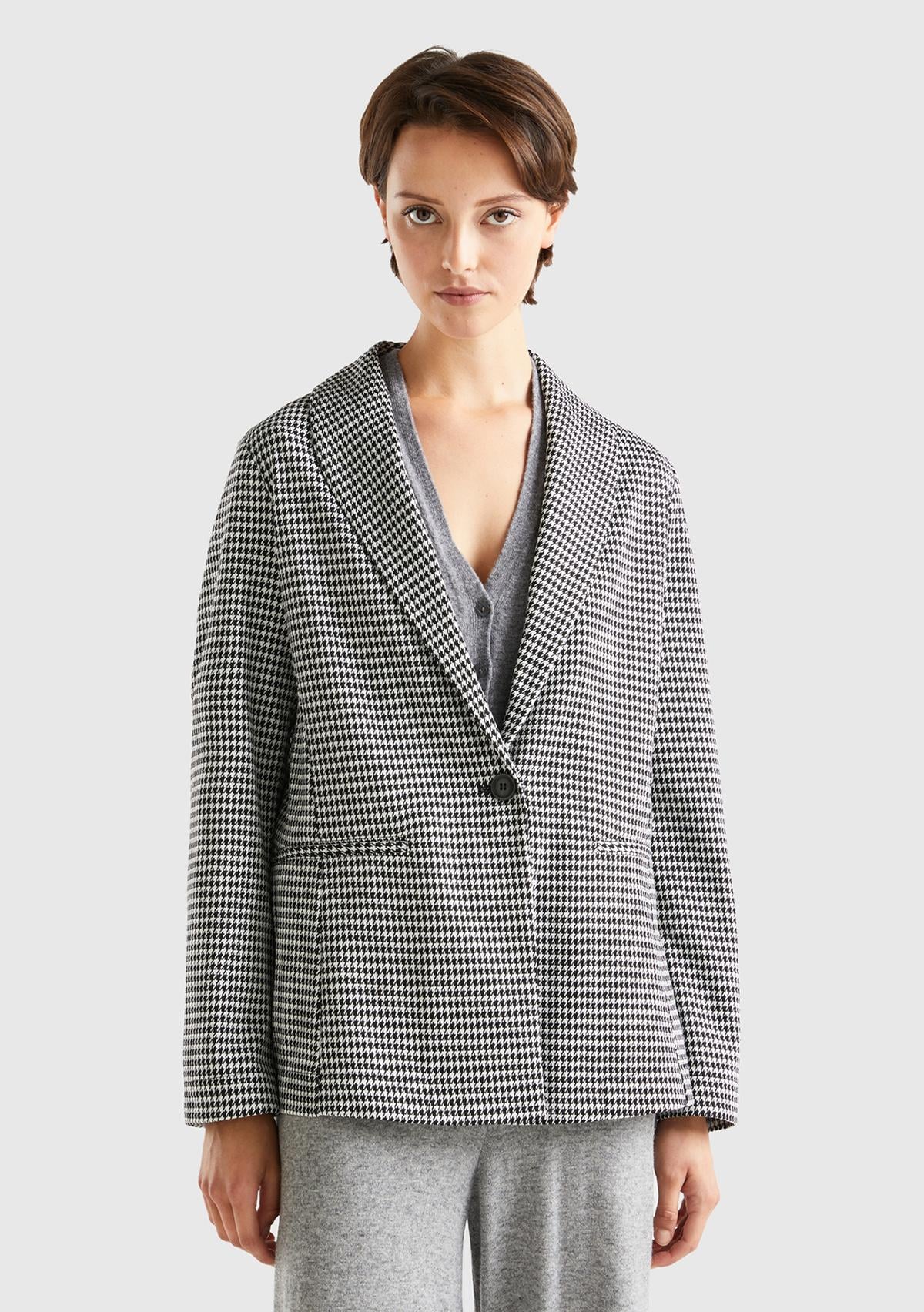  Kadın Siyah-Beyaz Kazayağı Desenli Ceket