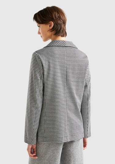  Kadın Siyah-Beyaz Kazayağı Desenli Ceket