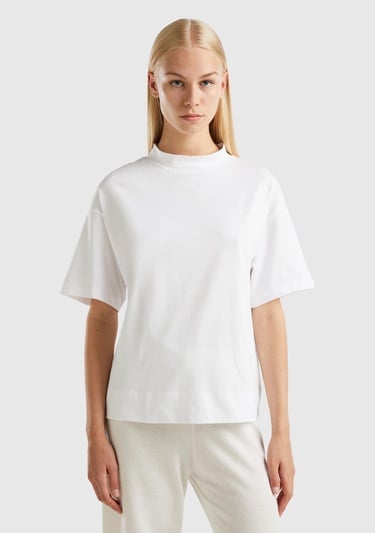  Kadın Beyaz %100 Koton Oversize Yarım Balıkçı T-Shirt