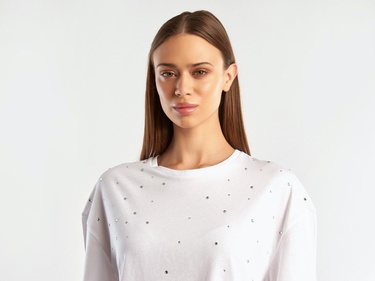  Kadın Beyaz %100 Pamuk Bisiklet Yaka Taşlı Tshirt