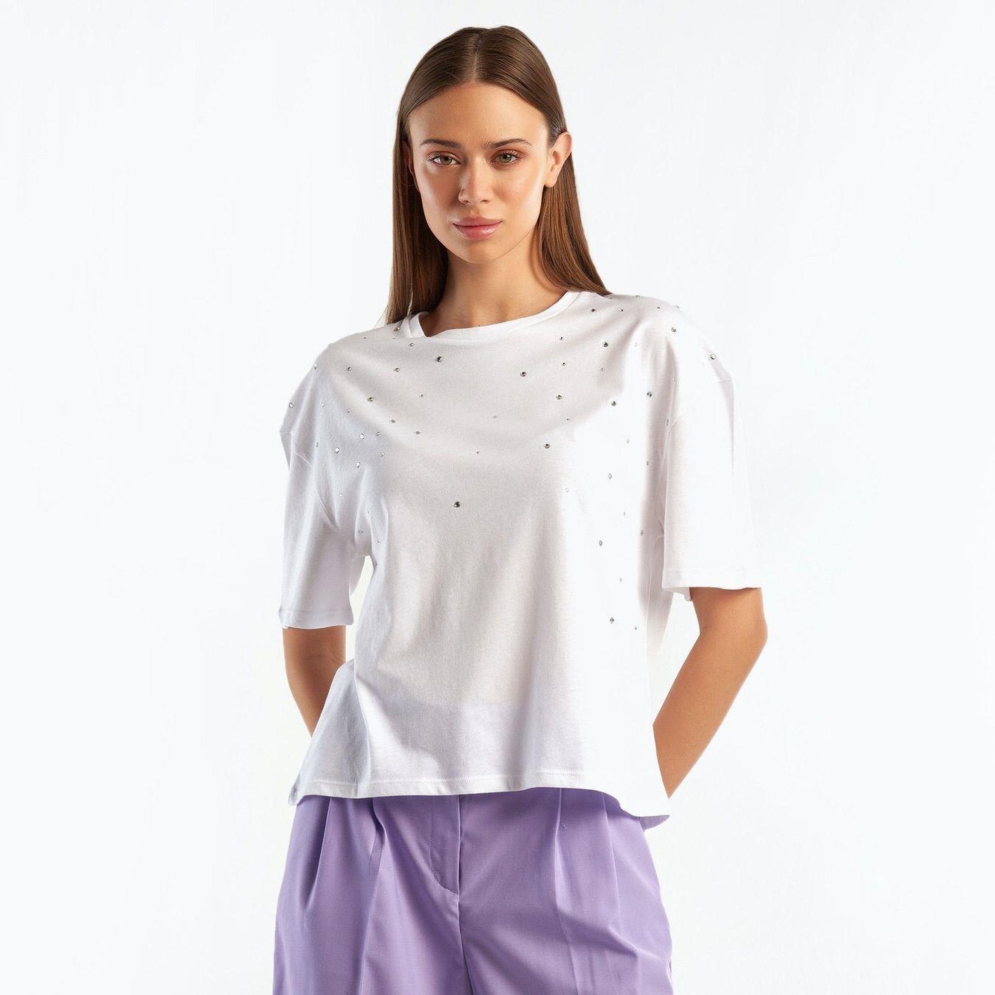 Kadın Beyaz %100 Pamuk Bisiklet Yaka Taşlı Tshirt