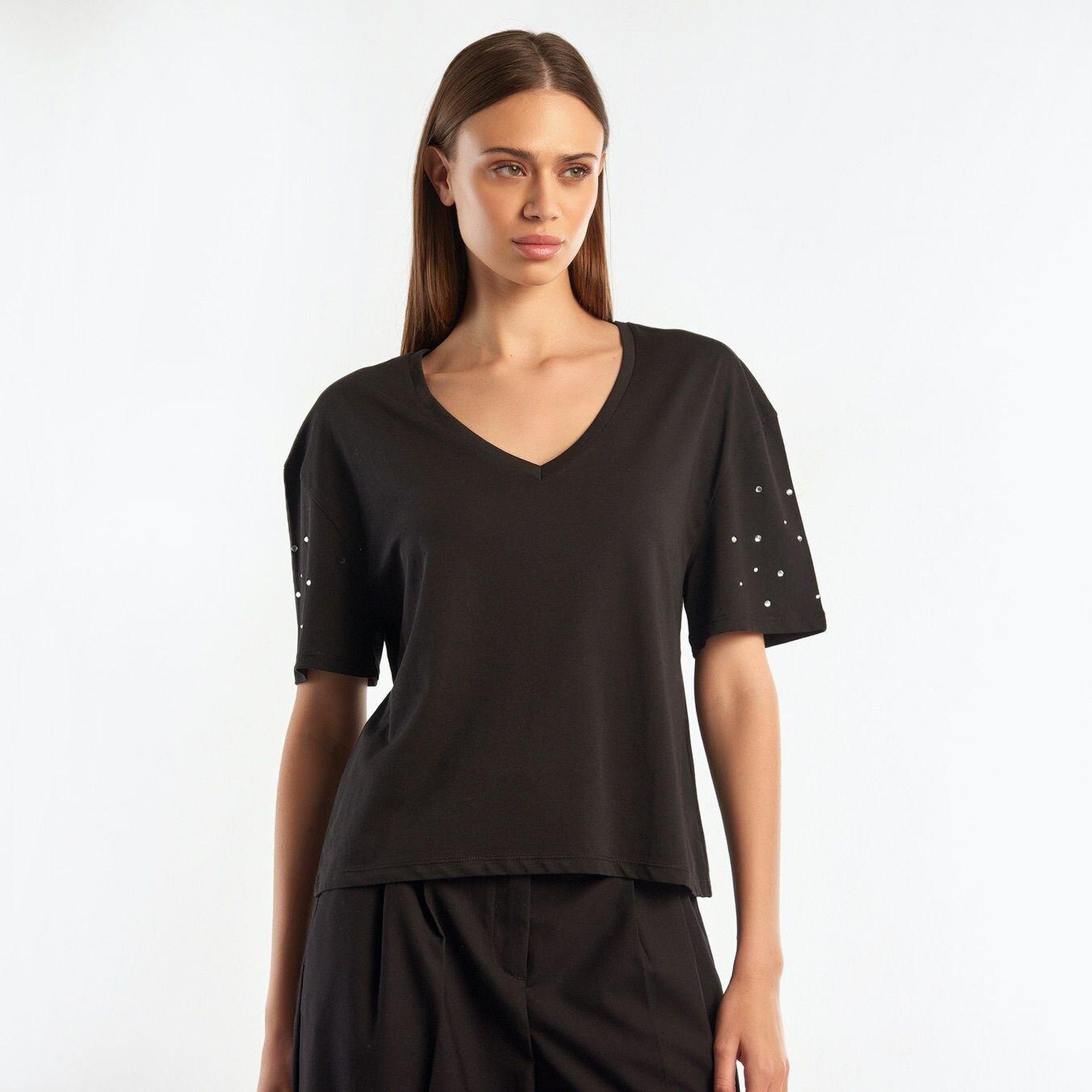 Kadın Siyah %100 Pamuk V Yaka Kolu Taşlı Tshirt