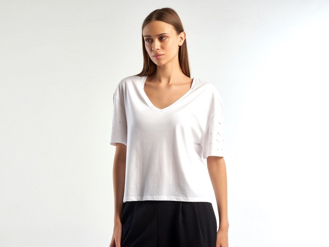  Kadın Beyaz %100 Pamuk V Yaka Kolu Taşlı Tshirt