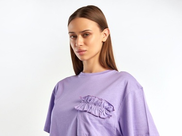  Kadın Lila %100 Koton Cebi Fırfırlı T-Shirt