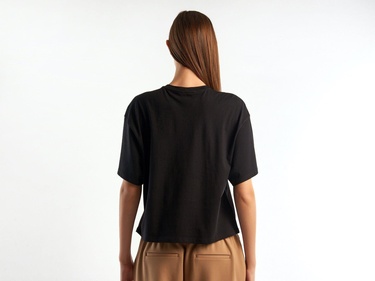  Kadın Siyah %100 Koton Cebi Fırfırlı T-Shirt