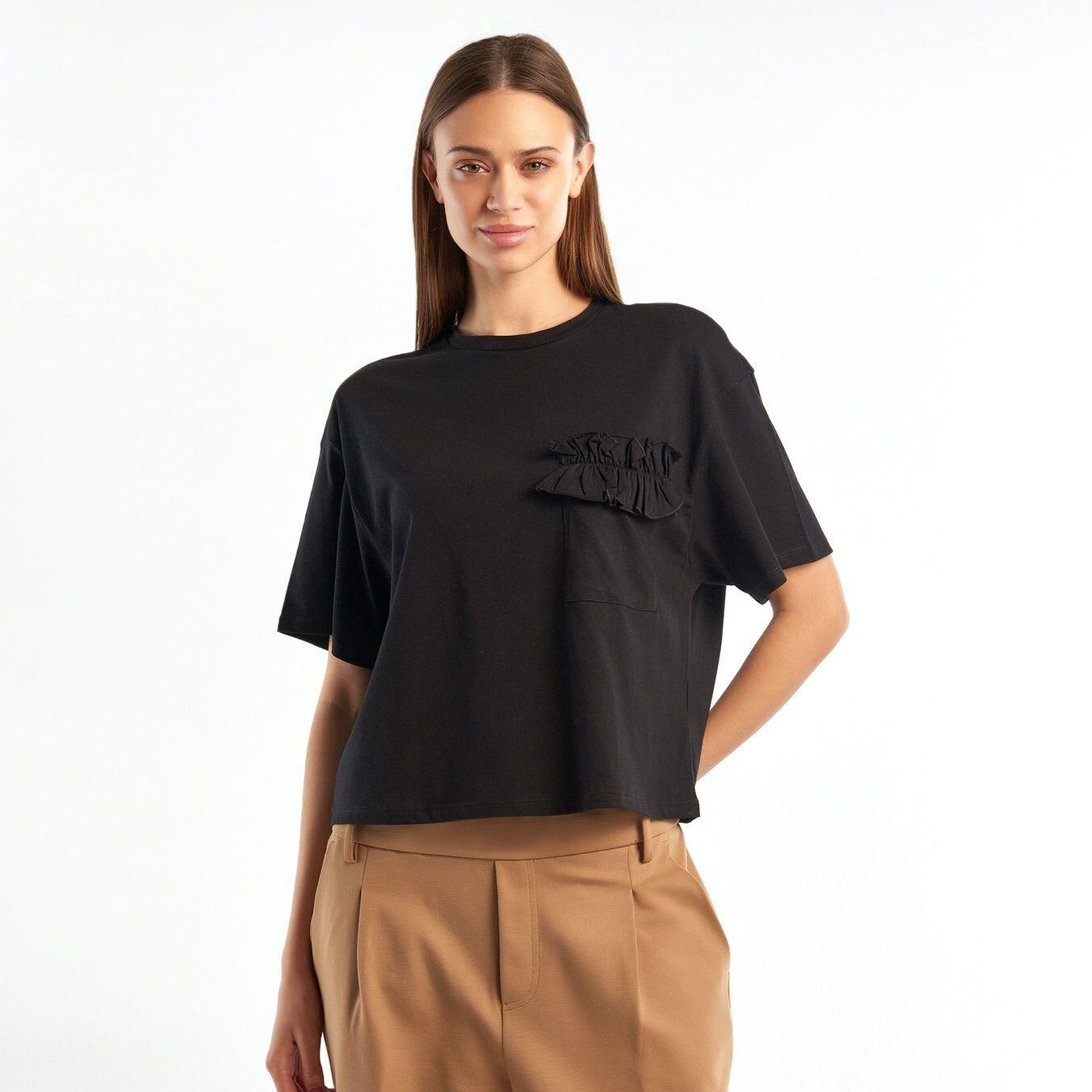 Kadın Siyah %100 Koton Cebi Fırfırlı T-Shirt