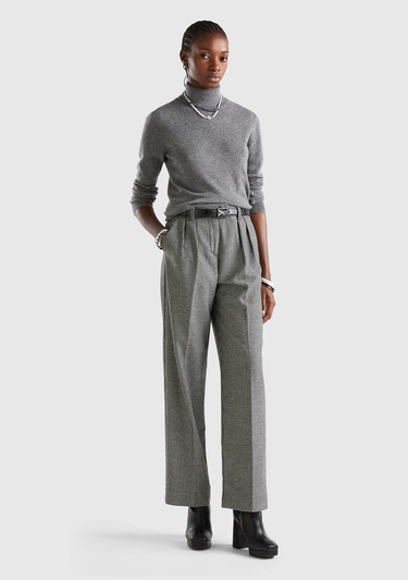  Kadın Siyah-Beyaz Kazayağı Desenli Geniş Paça Pantolon