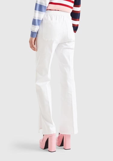  Kadın Beyaz Paçası Yırtmaçlı Pantolon